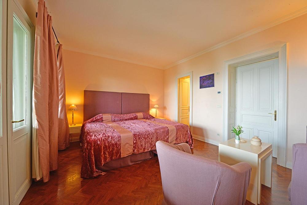 Hotel Villa Astra Ловран Экстерьер фото