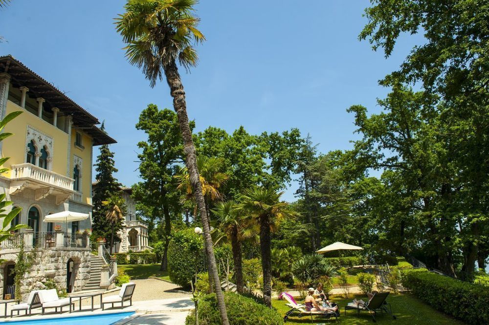 Hotel Villa Astra Ловран Экстерьер фото