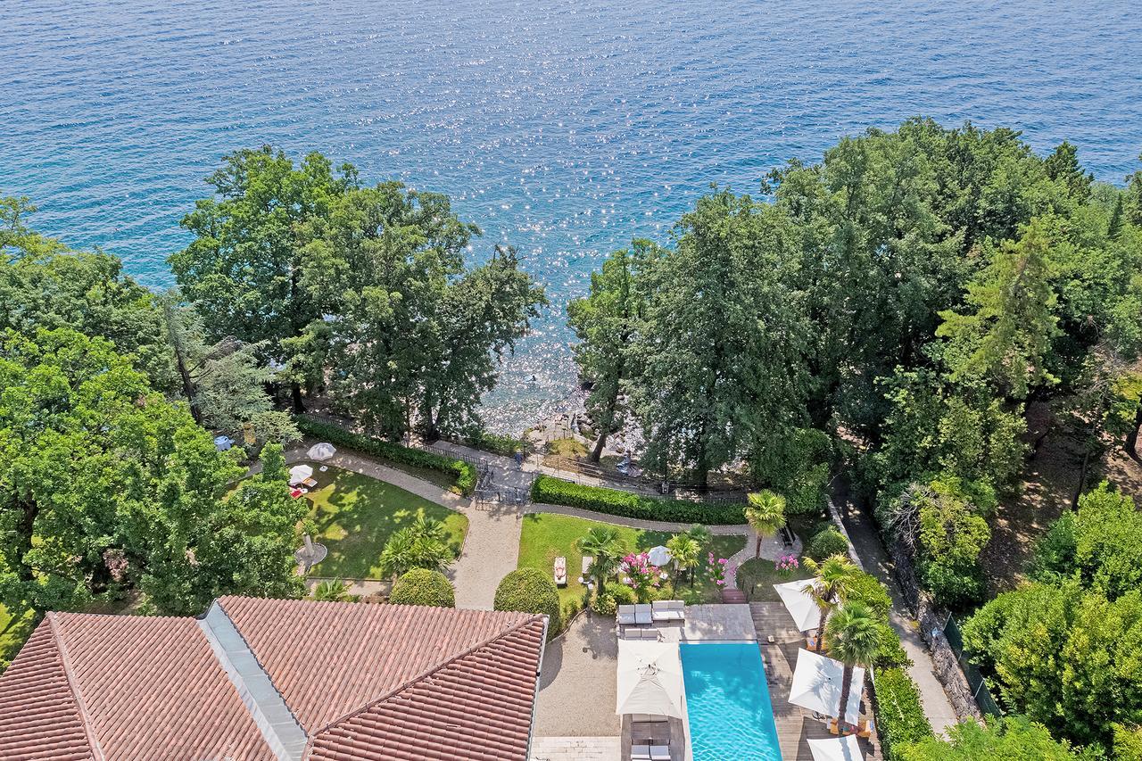 Hotel Villa Astra Ловран Экстерьер фото